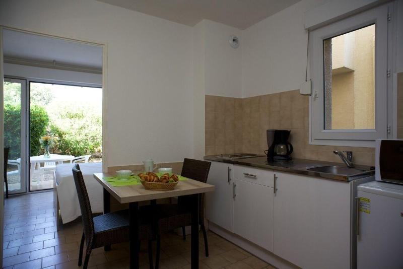Motel Le Vieux Moulin LʼÎle-Rousse Eksteriør billede