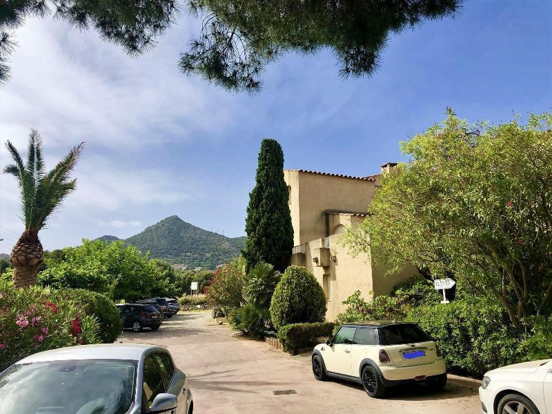 Motel Le Vieux Moulin LʼÎle-Rousse Eksteriør billede