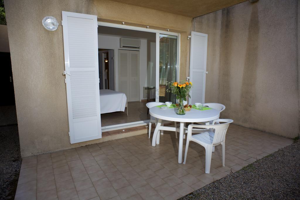 Motel Le Vieux Moulin LʼÎle-Rousse Eksteriør billede