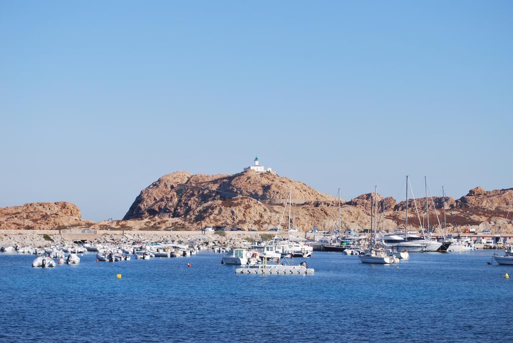 Motel Le Vieux Moulin LʼÎle-Rousse Eksteriør billede