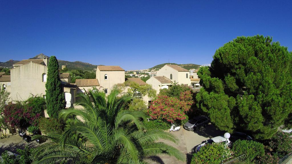 Motel Le Vieux Moulin LʼÎle-Rousse Eksteriør billede