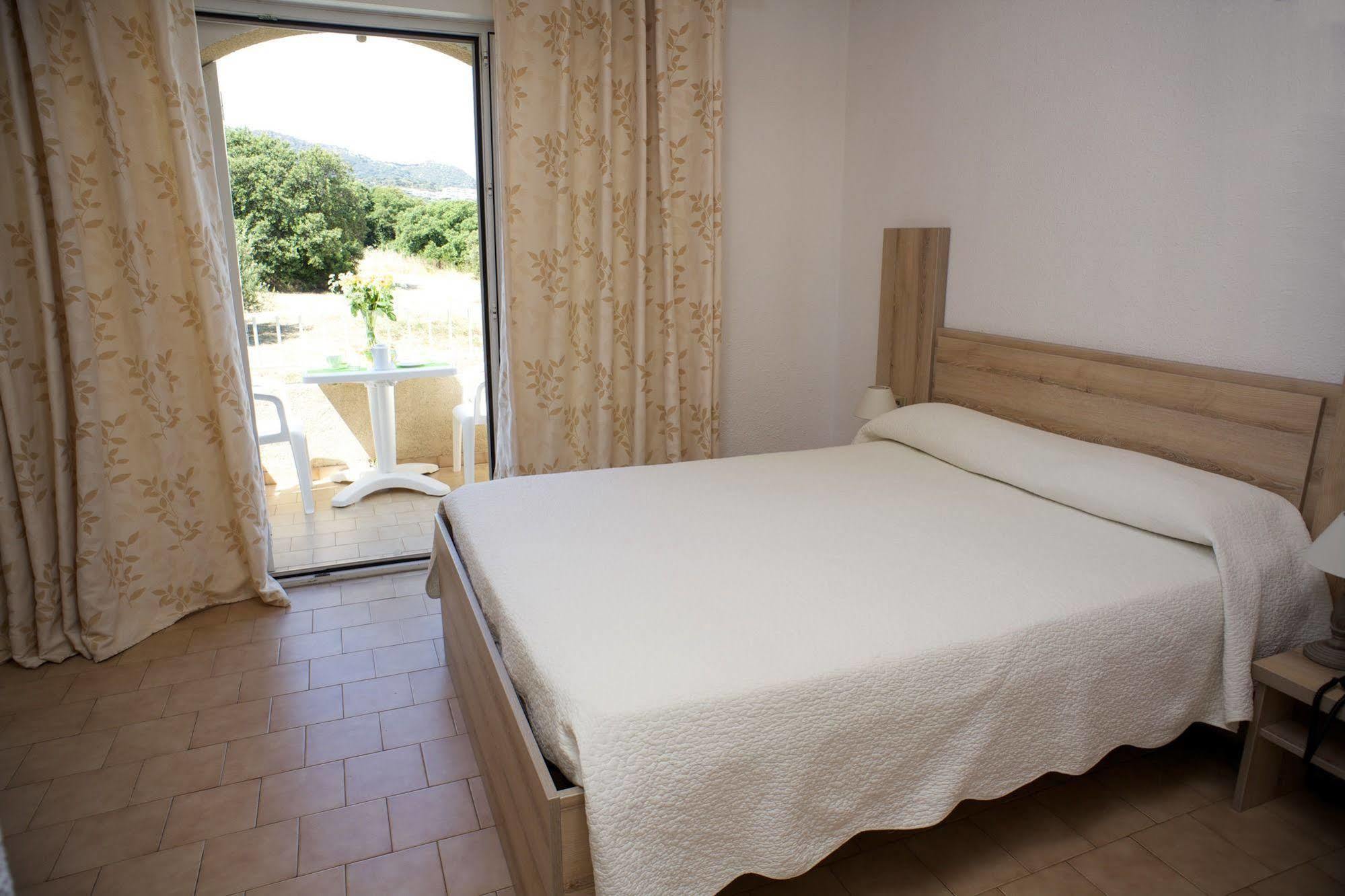 Motel Le Vieux Moulin LʼÎle-Rousse Eksteriør billede