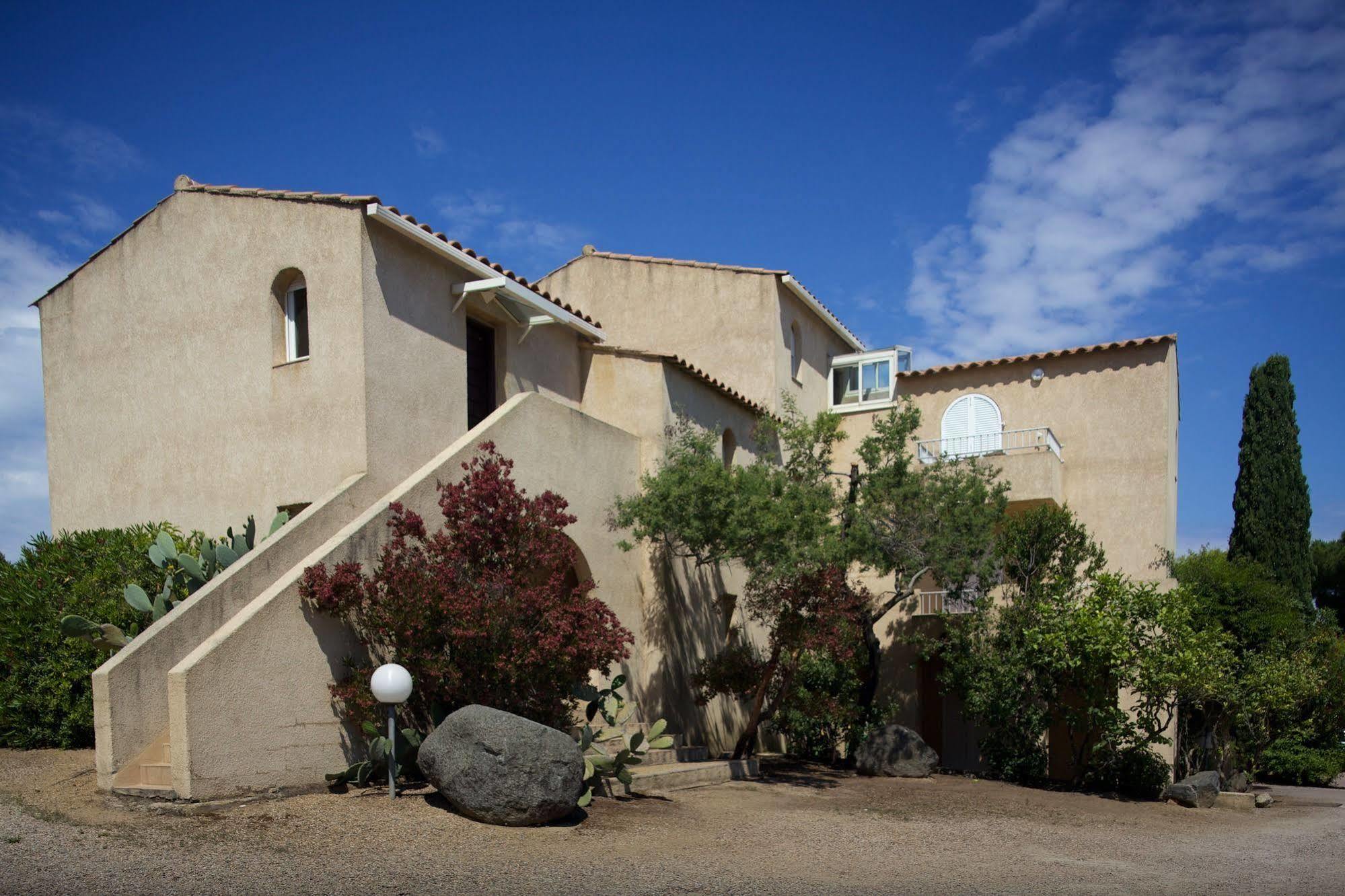 Motel Le Vieux Moulin LʼÎle-Rousse Eksteriør billede